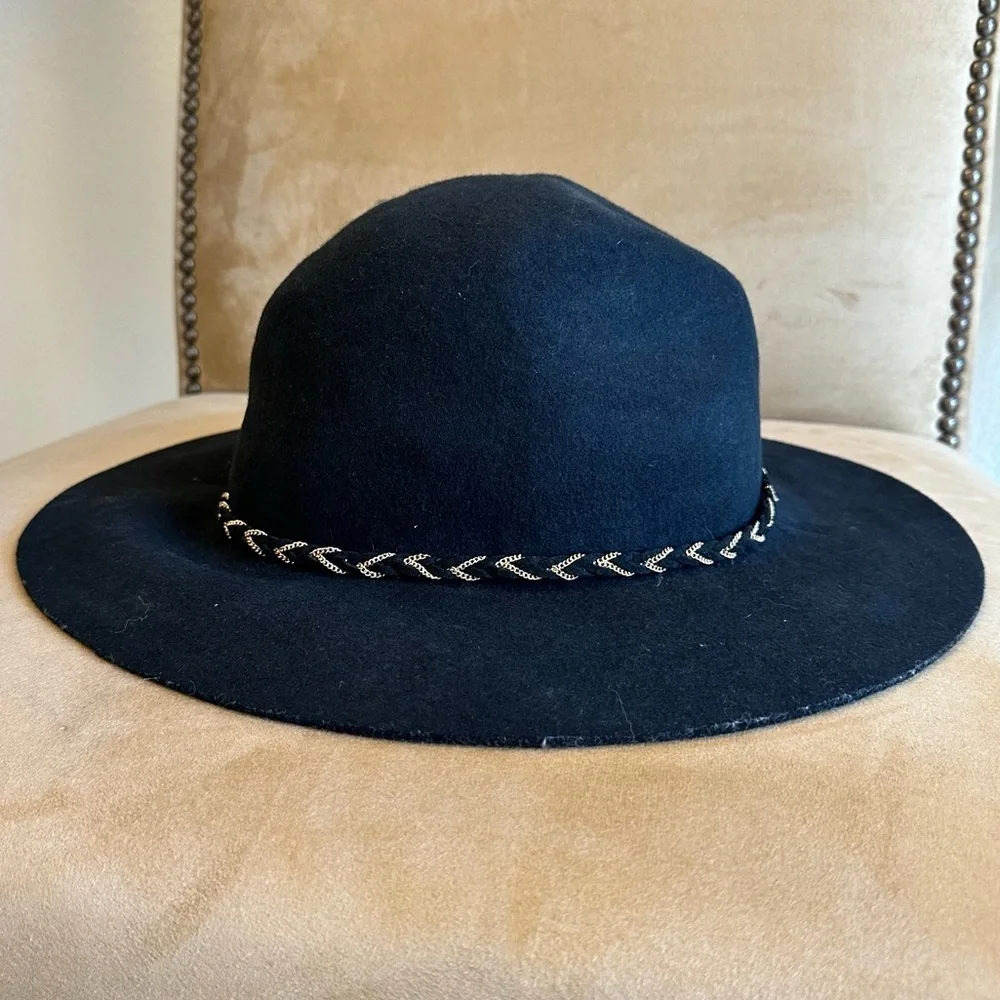 Women’s stylish beautiful black wool hat